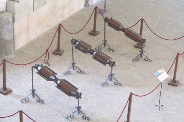 1.1464220800.gubbio---ceri-statues-mini